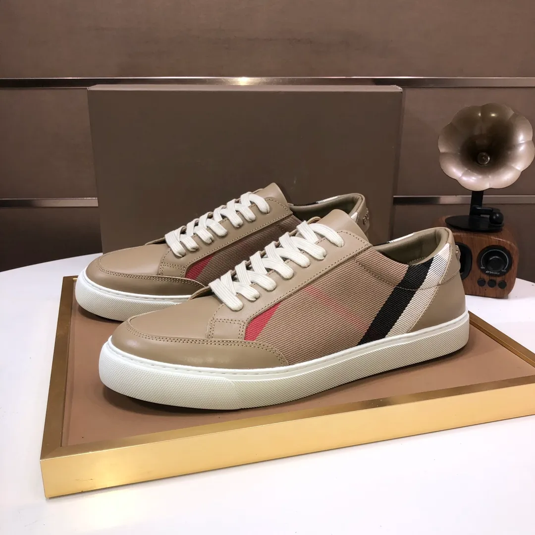 Men's shoes 💰480💰 [Burberry] (cowhide lining) classic low-top sneakers｜Imported cowhide with classic plaid fabric｜Cowhide lining｜Original outsole｜Fine workmanship and comfortable to wear Size: 38-44 (customized at 45)